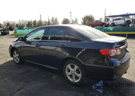 2013 Toyota Corolla Base z USA, uszkodzony, nr VIN 5YFBU4EE5DP105489